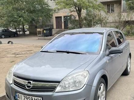 Опель Астра 2008 в Николаеве на Automoto.ua Серый Опель Астра, объемом двигателя 1.8 л и пробегом 300 тыс. км за 5800 $, фото 1 на Automoto.ua