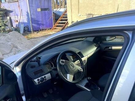 Серый Опель Астра, объемом двигателя 1.6 л и пробегом 239 тыс. км за 5500 $, фото 1 на Automoto.ua