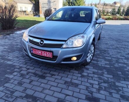 Серый Опель Астра, объемом двигателя 1.6 л и пробегом 272 тыс. км за 4900 $, фото 1 на Automoto.ua