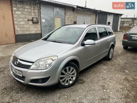 Серый Опель Астра, объемом двигателя 1.6 л и пробегом 230 тыс. км за 5200 $, фото 1 на Automoto.ua