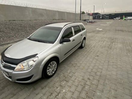 Серый Опель Астра, объемом двигателя 1.6 л и пробегом 320 тыс. км за 3950 $, фото 1 на Automoto.ua