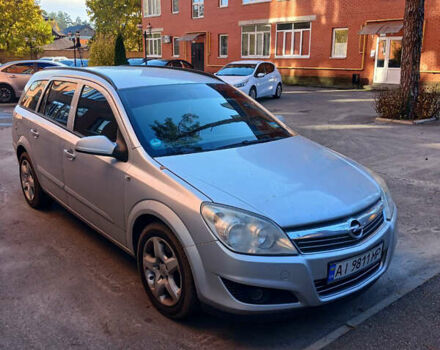 Опель Астра 2008 в Буче на Automoto.ua Серый Опель Астра, объемом двигателя 1.91 л и пробегом 220 тыс. км за 5500 $, фото 1 на Automoto.ua