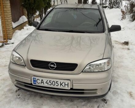 Серый Опель Астра, объемом двигателя 1.6 л и пробегом 140 тыс. км за 4300 $, фото 1 на Automoto.ua