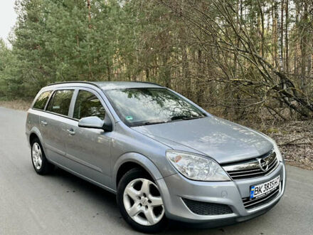 Опель Астра 2008 у Бородянке на Automoto.ua Сірий Опель Астра, об'ємом двигуна 1.6 л та пробігом 216 тис. км за 5600 $, фото 1 на Automoto.ua