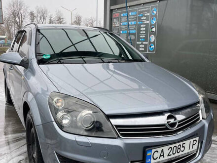 Опель Астра 2008 в Борисполе на Automoto.ua Серый Опель Астра, объемом двигателя 1.8 л и пробегом 240 тыс. км за 5500 $, фото 1 на Automoto.ua
