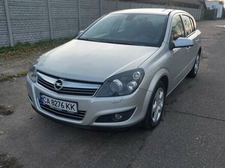 Серый Опель Астра, объемом двигателя 1.6 л и пробегом 223 тыс. км за 5600 $, фото 1 на Automoto.ua