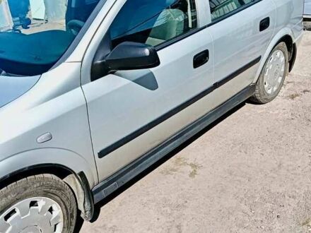 Опель Астра 2008 в Шостке на Automoto.ua Серый Опель Астра, объемом двигателя 1.4 л и пробегом 107 тыс. км за 4200 $, фото 1 на Automoto.ua