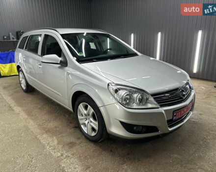 Серый Опель Астра, объемом двигателя 1.6 л и пробегом 195 тыс. км за 5700 $, фото 1 на Automoto.ua