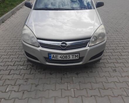 Серый Опель Астра, объемом двигателя 1.4 л и пробегом 279 тыс. км за 2536 $, фото 1 на Automoto.ua