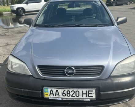 Серый Опель Астра, объемом двигателя 1.4 л и пробегом 300 тыс. км за 1500 $, фото 1 на Automoto.ua