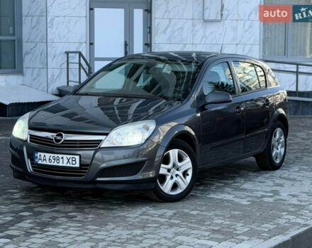 Серый Опель Астра, объемом двигателя 1.25 л и пробегом 280 тыс. км за 4100 $, фото 1 на Automoto.ua