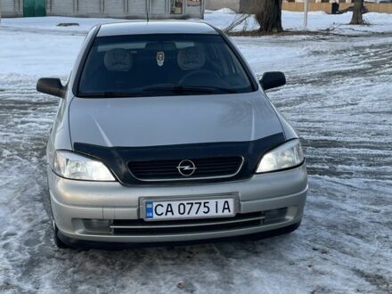 Серый Опель Астра, объемом двигателя 1.6 л и пробегом 200 тыс. км за 4500 $, фото 1 на Automoto.ua