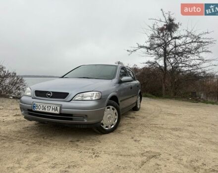 Серый Опель Астра, объемом двигателя 1.39 л и пробегом 143 тыс. км за 3700 $, фото 1 на Automoto.ua