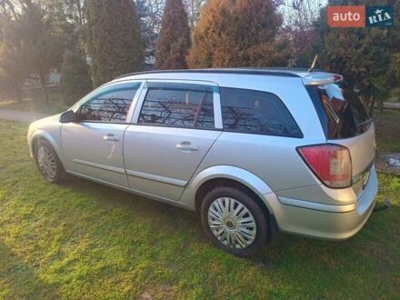 Серый Опель Астра, объемом двигателя 1.7 л и пробегом 273 тыс. км за 4700 $, фото 1 на Automoto.ua