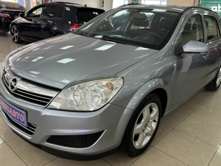 Опель Астра 2008 у Кропивницькому (Кіровограді) на Automoto.ua Сірий Опель Астра, об'ємом двигуна 0 л та пробігом 165 тис. км за 5600 $, фото 1 на Automoto.ua