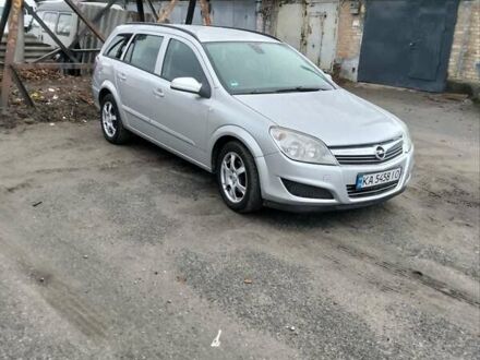 Серый Опель Астра, объемом двигателя 1.7 л и пробегом 280 тыс. км за 4999 $, фото 1 на Automoto.ua