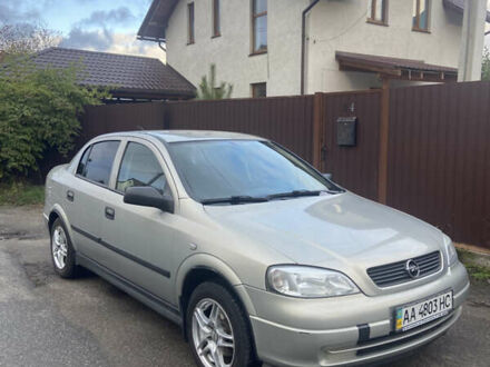 Серый Опель Астра, объемом двигателя 1.4 л и пробегом 104 тыс. км за 3900 $, фото 1 на Automoto.ua