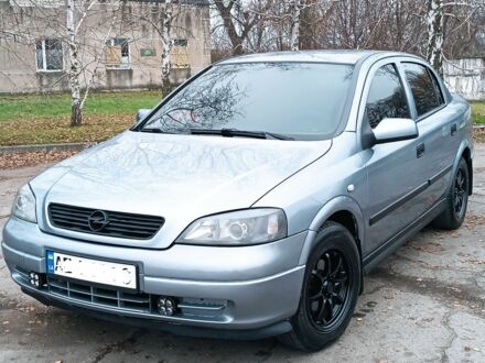 Серый Опель Астра, объемом двигателя 1 л и пробегом 400 тыс. км за 3500 $, фото 1 на Automoto.ua