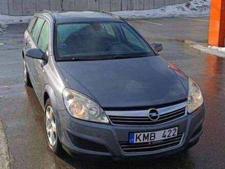 Серый Опель Астра, объемом двигателя 1.9 л и пробегом 239 тыс. км за 3300 $, фото 1 на Automoto.ua