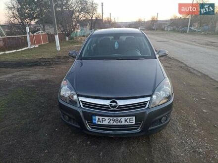 Сірий Опель Астра, об'ємом двигуна 1.69 л та пробігом 355 тис. км за 6000 $, фото 1 на Automoto.ua