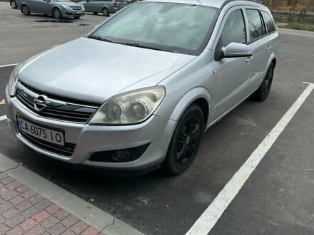 Серый Опель Астра, объемом двигателя 1.7 л и пробегом 235 тыс. км за 4300 $, фото 1 на Automoto.ua