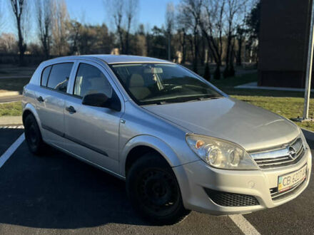 Серый Опель Астра, объемом двигателя 1.4 л и пробегом 250 тыс. км за 3800 $, фото 1 на Automoto.ua