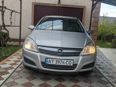 Опель Астра 2008 в Коломые на Automoto.ua Серый Опель Астра, объемом двигателя 1.7 л и пробегом 251 тыс. км за 4800 $, фото 1 на Automoto.ua