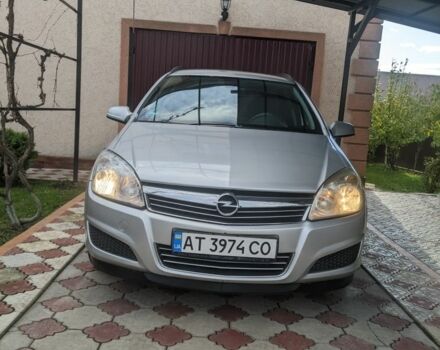 Опель Астра 2008 в Коломые на Automoto.ua Серый Опель Астра, объемом двигателя 1.7 л и пробегом 251 тыс. км за 4800 $, фото 1 на Automoto.ua