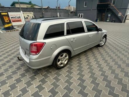 Серый Опель Астра, объемом двигателя 1.9 л и пробегом 256 тыс. км за 5000 $, фото 1 на Automoto.ua