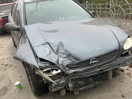 Серый Опель Астра, объемом двигателя 1.4 л и пробегом 410 тыс. км за 2000 $, фото 1 на Automoto.ua