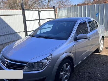 Серый Опель Астра, объемом двигателя 1.6 л и пробегом 240 тыс. км за 5800 $, фото 1 на Automoto.ua