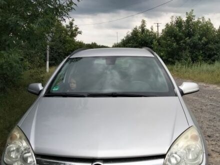 Опель Астра 2008 в Киверцы на Automoto.ua Серый Опель Астра, объемом двигателя 1.7 л и пробегом 390 тыс. км за 4300 $, фото 1 на Automoto.ua