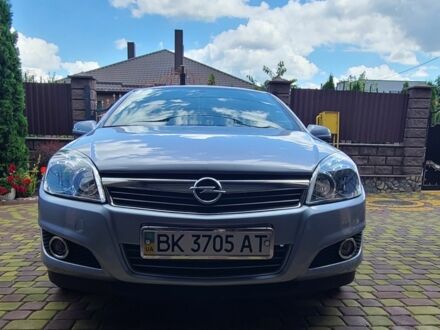 Серый Опель Астра, объемом двигателя 0 л и пробегом 30 тыс. км за 7200 $, фото 1 на Automoto.ua