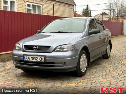 Опель Астра 2008 у Новом Буге на Automoto.ua Сірий Опель Астра, об'ємом двигуна 1.4 л та пробігом 200 тис. км за 3650 $, фото 1 на Automoto.ua