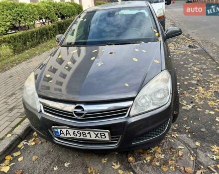 Серый Опель Астра, объемом двигателя 1.25 л и пробегом 280 тыс. км за 3700 $, фото 1 на Automoto.ua