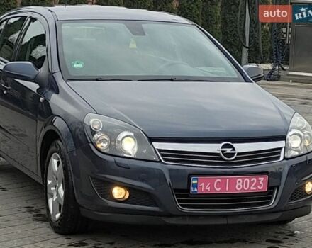 Серый Опель Астра, объемом двигателя 1.6 л и пробегом 213 тыс. км за 5600 $, фото 1 на Automoto.ua