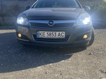 Серый Опель Астра, объемом двигателя 1.4 л и пробегом 216 тыс. км за 5700 $, фото 1 на Automoto.ua