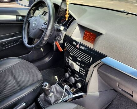 Серый Опель Астра, объемом двигателя 1.7 л и пробегом 315 тыс. км за 5200 $, фото 1 на Automoto.ua