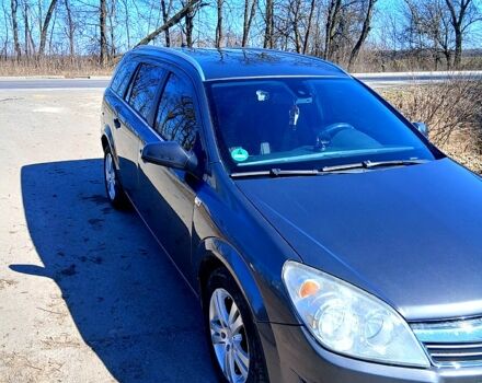 Серый Опель Астра, объемом двигателя 1.7 л и пробегом 299 тыс. км за 5000 $, фото 1 на Automoto.ua