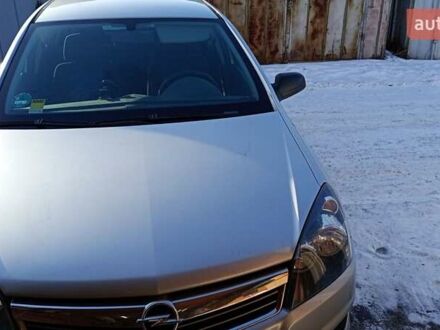 Серый Опель Астра, объемом двигателя 1.36 л и пробегом 230 тыс. км за 5500 $, фото 1 на Automoto.ua