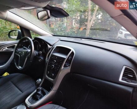Сірий Опель Астра, об'ємом двигуна 1.7 л та пробігом 228 тис. км за 5000 $, фото 1 на Automoto.ua