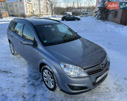 Серый Опель Астра, объемом двигателя 1.6 л и пробегом 225 тыс. км за 5300 $, фото 1 на Automoto.ua