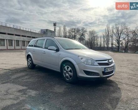 Серый Опель Астра, объемом двигателя 1.7 л и пробегом 250 тыс. км за 5100 $, фото 1 на Automoto.ua