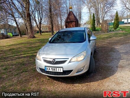 Опель Астра 2009 в Путивле на Automoto.ua Серый Опель Астра, объемом двигателя 1.6 л и пробегом 198 тыс. км за 4999 $, фото 1 на Automoto.ua
