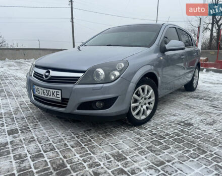 Серый Опель Астра, объемом двигателя 1.69 л и пробегом 198 тыс. км за 6400 $, фото 1 на Automoto.ua
