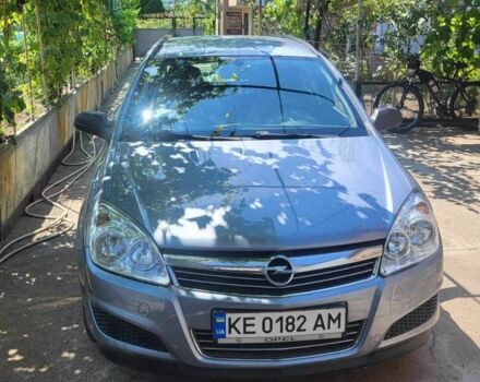 Серый Опель Астра, объемом двигателя 1.6 л и пробегом 237 тыс. км за 5300 $, фото 1 на Automoto.ua