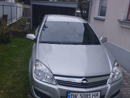 Серый Опель Астра, объемом двигателя 1.6 л и пробегом 131 тыс. км за 5200 $, фото 1 на Automoto.ua