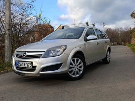 Серый Опель Астра, объемом двигателя 1.6 л и пробегом 207 тыс. км за 5800 $, фото 1 на Automoto.ua