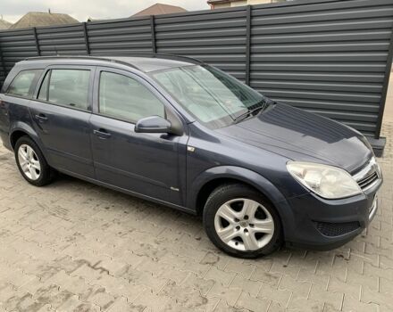 Серый Опель Астра, объемом двигателя 1.8 л и пробегом 300 тыс. км за 2000 $, фото 1 на Automoto.ua