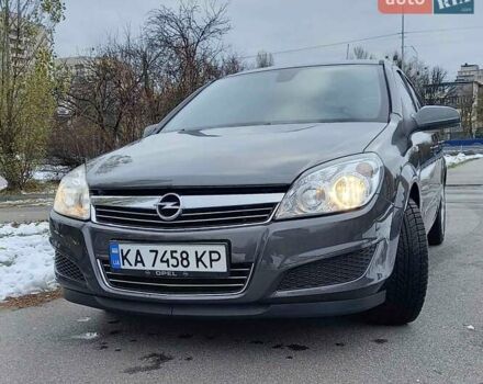 Серый Опель Астра, объемом двигателя 1.4 л и пробегом 274 тыс. км за 5000 $, фото 1 на Automoto.ua